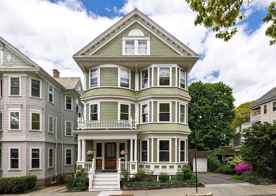 1st image of 255 Walnut St #B