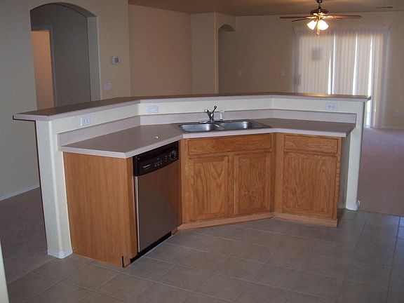 5th image of 2529 S 111th Dr