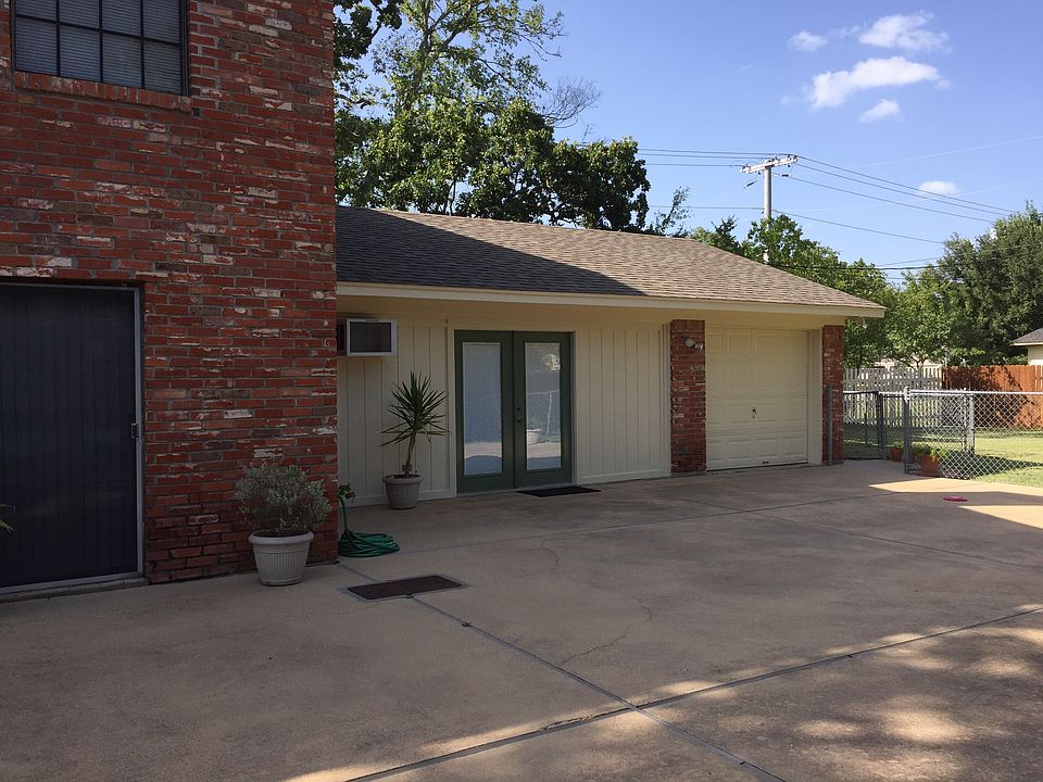 2nd image of 2801 Brothers Blvd