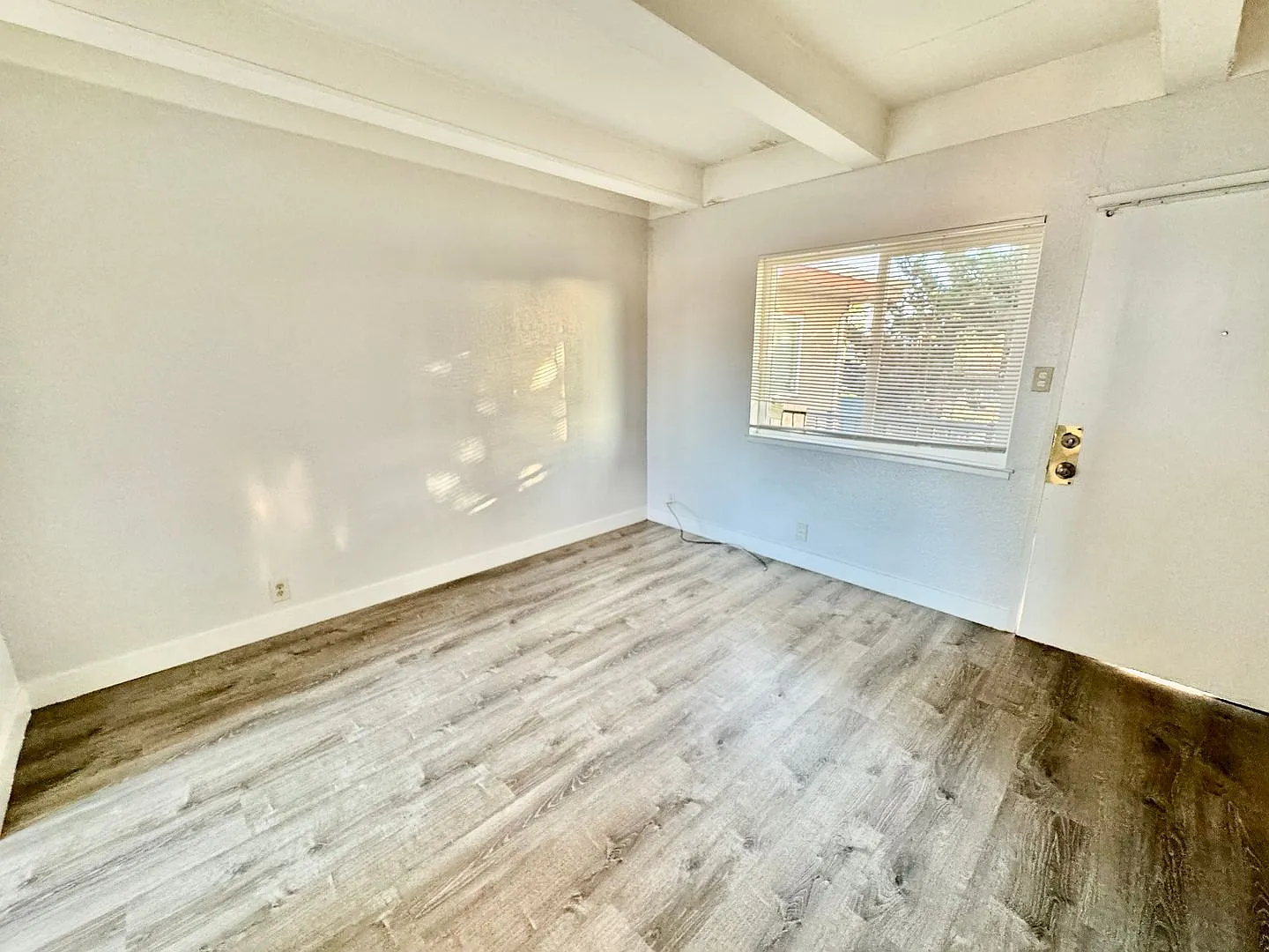 170 21st St — Photo 3