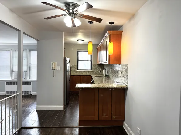 143-50 Hoover Avenue image 5 of 30