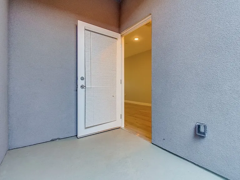 (Ar/Ji/Yo:B) 10960 Ratner Street — Photo 21