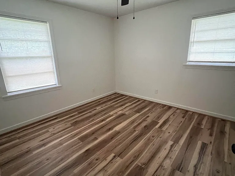 252 Westwood Dr — Photo 6