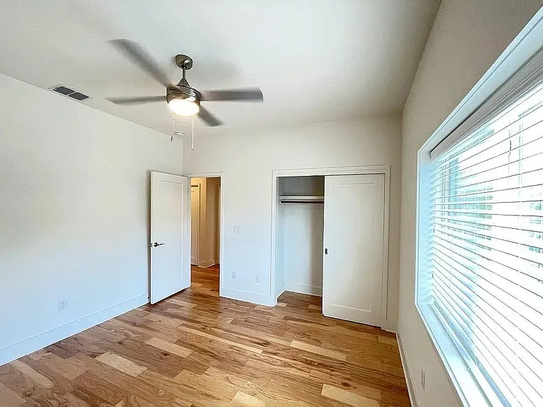 2101 Montopolis Dr #20 — Photo 19