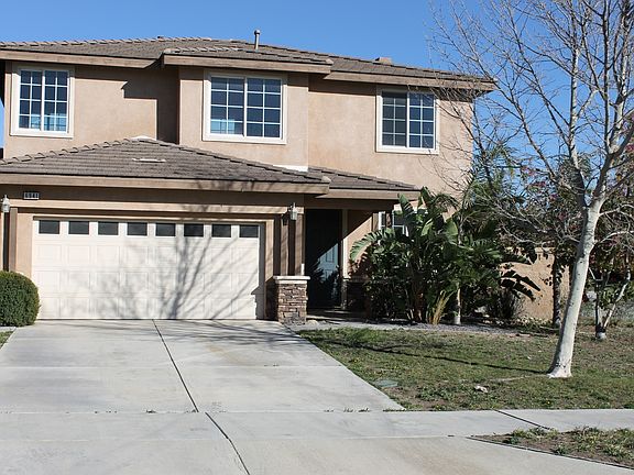 Exterior Front Yard