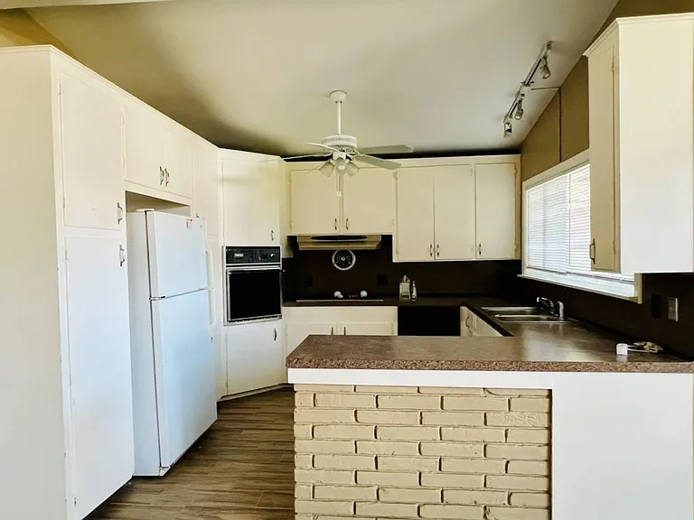 4731 Merwin St — Photo 20