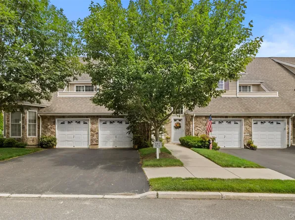 110 Joseph Lane, Dix Hills, NY 11746