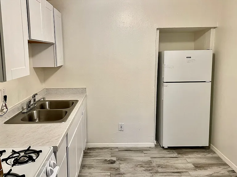 4301 Mesa Grande SE - A — Photo 6