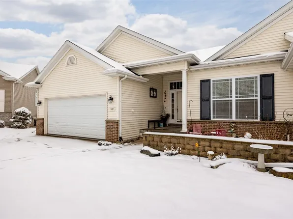 840 Grey Wolf Ct, Hiawatha, IA 52233