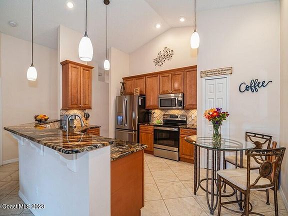 5th image of 1244 Cypress Bend Cir