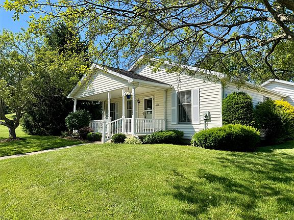 2nd image of 4010 Greenway Dr