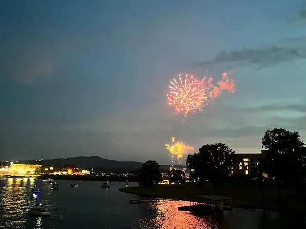 142 Lake Hamilton Dr APT 302, Hot Springs National Park, AR 71913