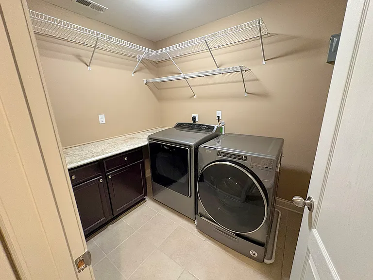 4596 Larkhill Ln — Photo 21