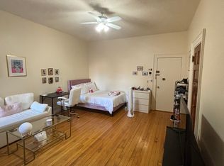 465 Park Dr APT 12, Boston, MA 02215