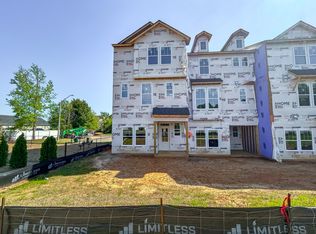 223 Pond View Ct, Fuquay Varina, NC 27526