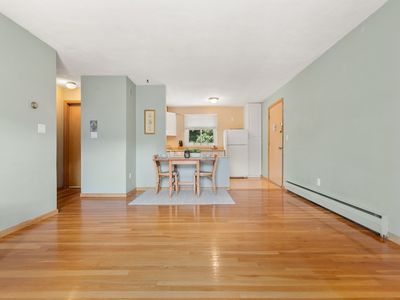 76 Lionel Ave APT E, Waltham, MA, 02452