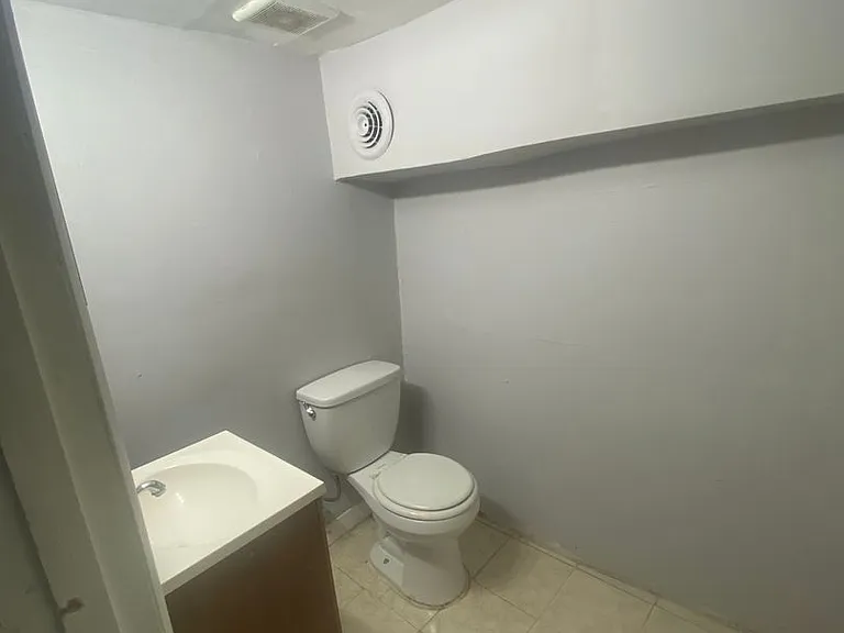 2572 McCulloh St — Photo 18