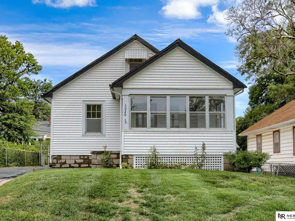 5020 Wirt St, Omaha, NE 68104