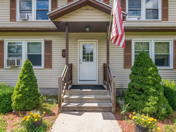 12 Evergreen Drive #201, Milton, VT 05468