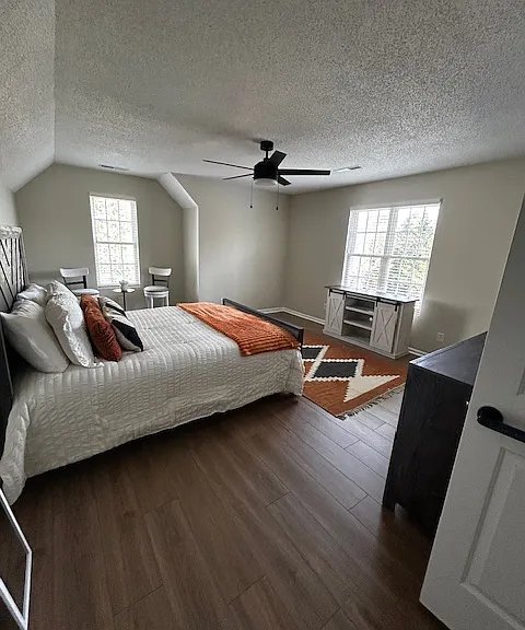 1020 Woodland Pointe Dr — Photo 3