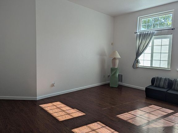 4th image of 3420 Black Eagle Dr