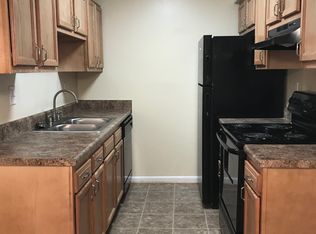 208 Silverbrook Ln APT 104, Virginia Beach, VA 23462