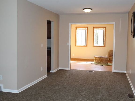 5th image of 11314 Berkshire Dr