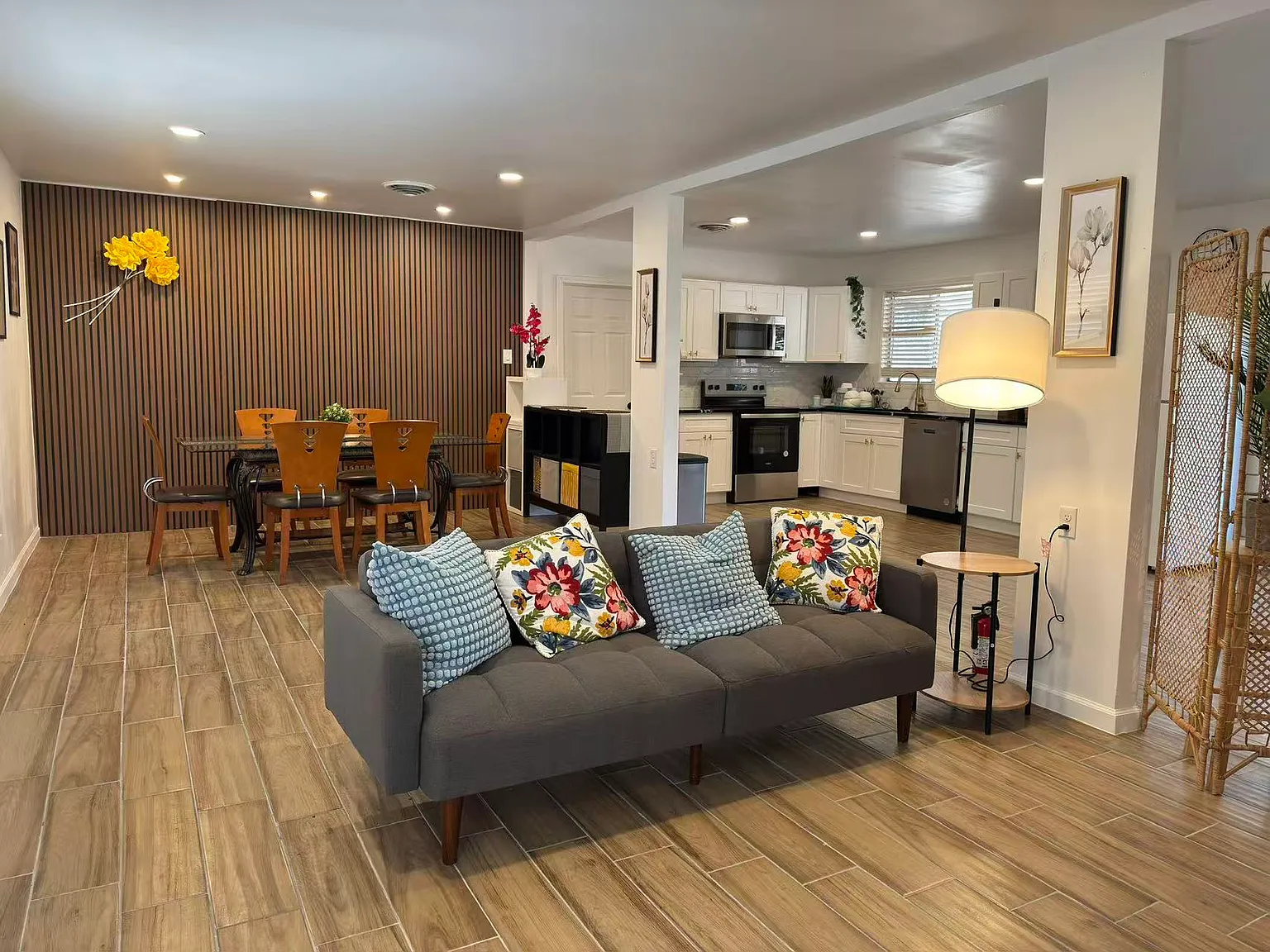 3 bed, 1330 sqft, $1,950 — Photo 3