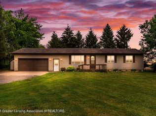 7914 Bentley Hwy, Eaton Rapids, MI 48827