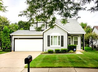 322 Gardenia Ln, Buffalo Grove, IL 60089