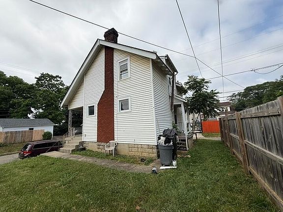 2nd image of 1196 Forest St