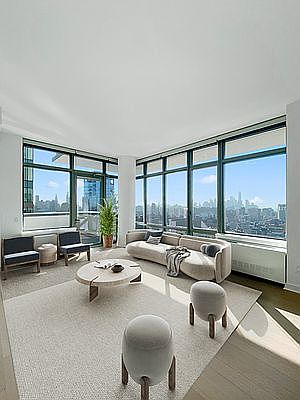 1st image of 312 11th Ave APT 4G