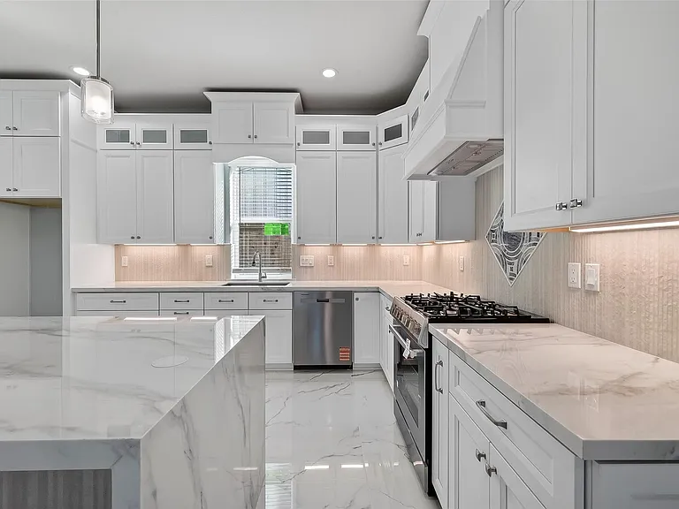 3344 Sanders St — Photo 26