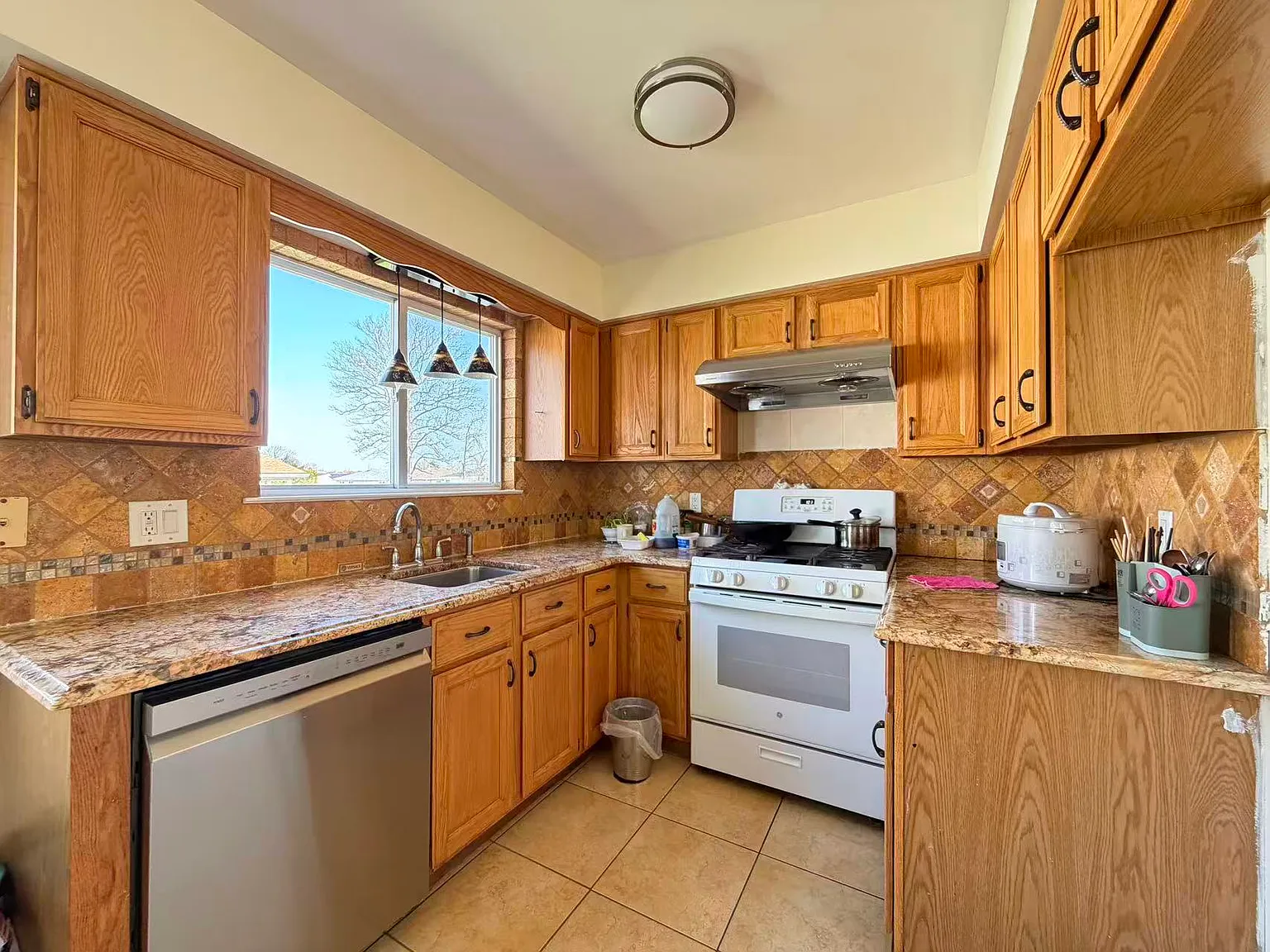 21 Gil Ct photo 1