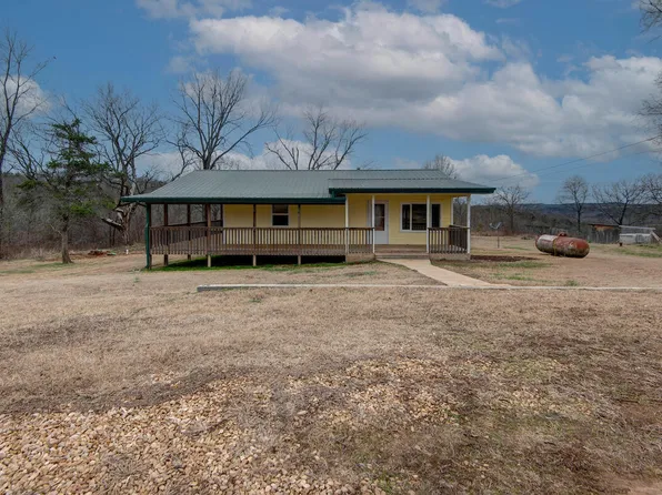 1062 Sam Day Road, Bradleyville, MO 65614