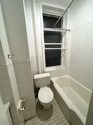 Rented by LJ Sloane Management | media 40