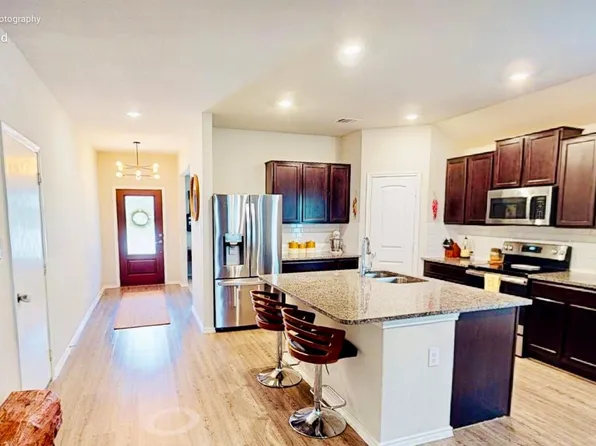 5677 Cross Over, New Braunfels, TX 78132