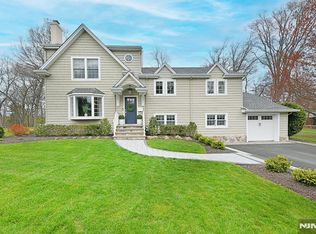 25 Addison Pl, Ho Ho Kus, NJ 07423