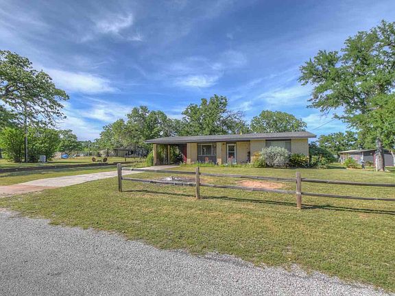5th image of 255 Bluebriar Ln