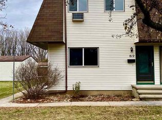 812 Kay Kourt #M-2, Neenah, WI 54956