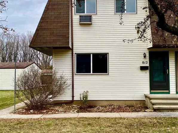 812 Kay Kourt #M-2, Neenah, WI 54956