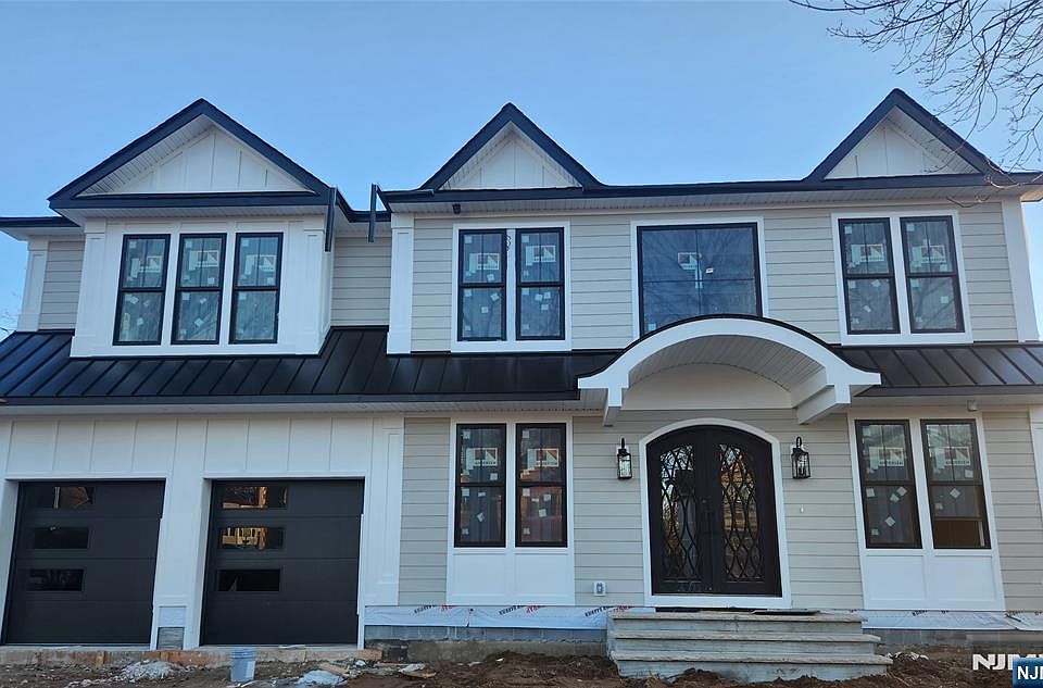 1st image of 86 Azalea St