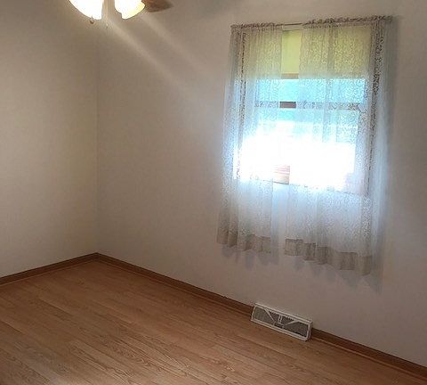5th image of 1114 Colonial Dr