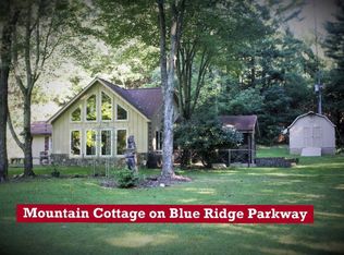 256 Pinewood Ln, Glade Valley, NC 28627