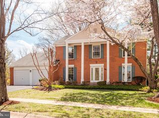 22 Pebble Ridge Ct, Rockville, MD 20854