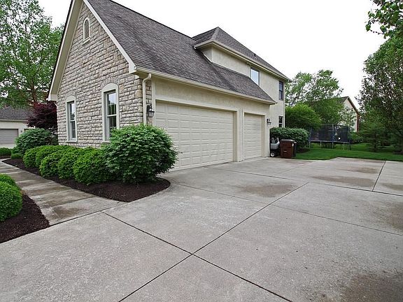 5th image of 8300 Fallgold Ln