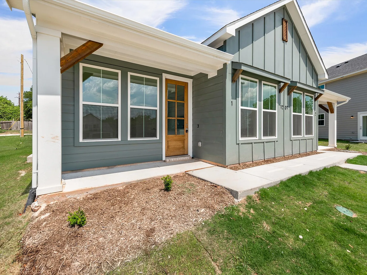 1207 Chestnut Court, Runa - 2 — Photo 4