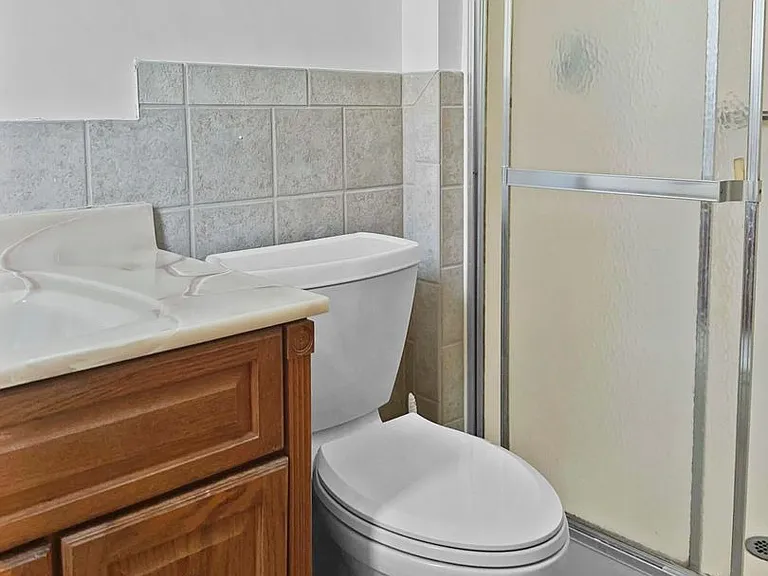 115 Christopher Dr — Photo 18