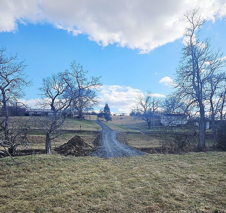 2nd image of 744 Weaver Branch Rd
