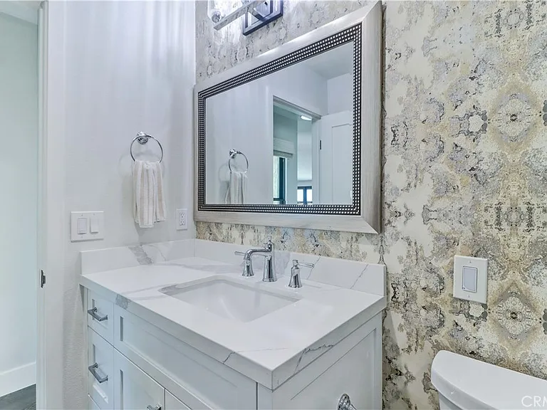 22831 Mariano Dr — Photo 19